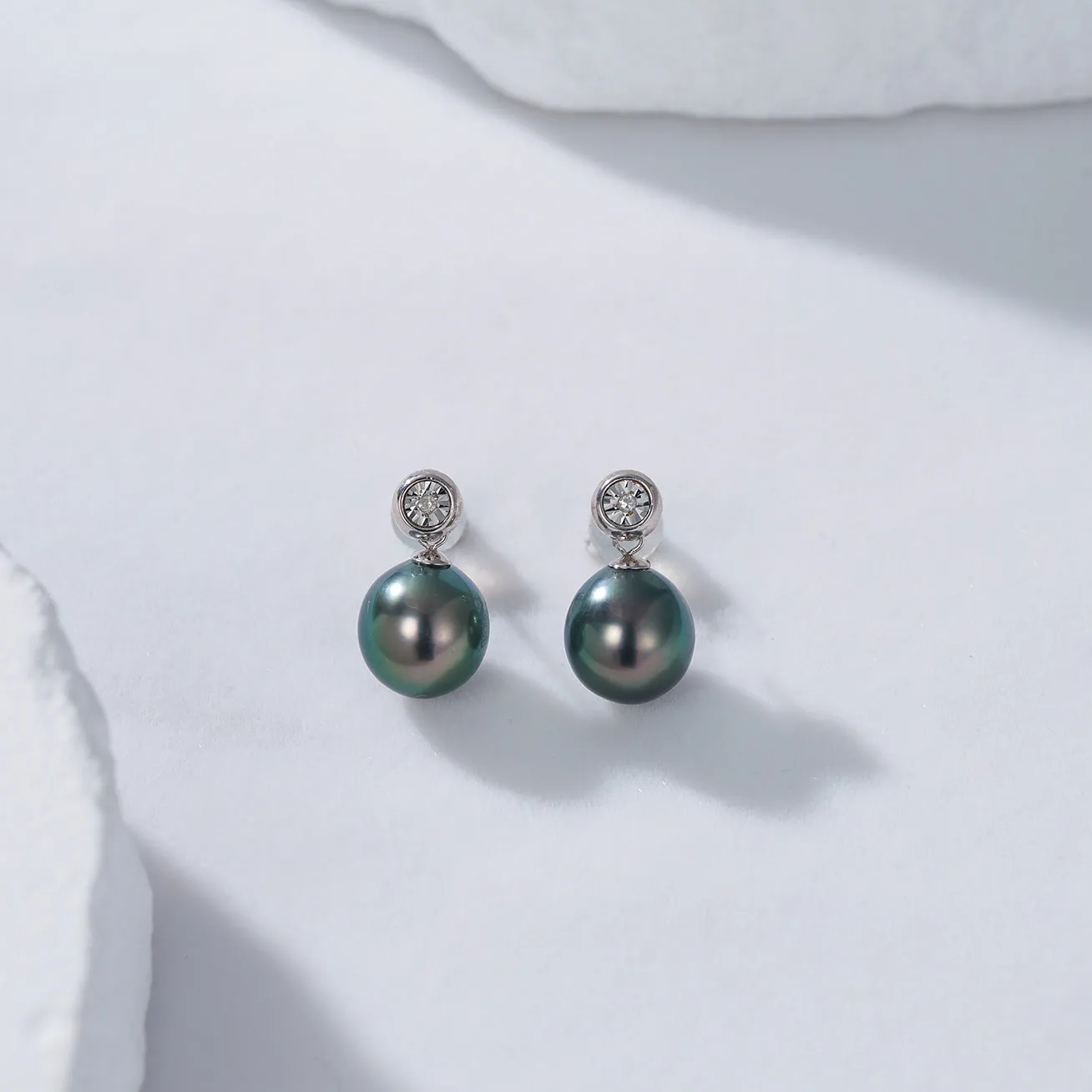 18K Solid Gold Diamond Tahitian Pearl Earrings KE00093