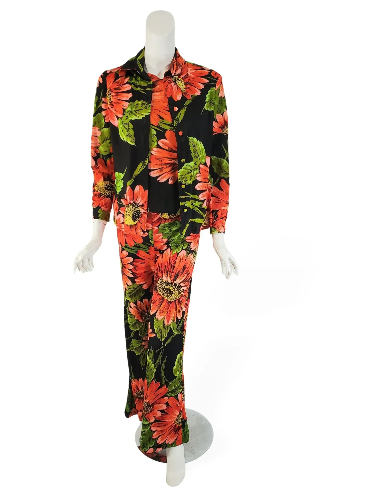 70s Pants, Top, and Shirt Set in Bold Floral - sm, med