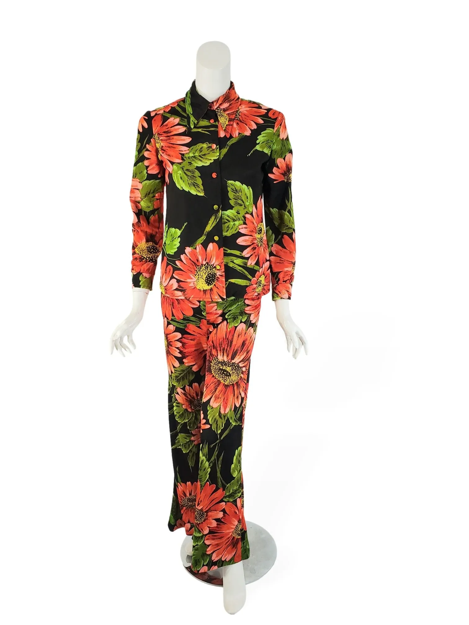 70s Pants, Top, and Shirt Set in Bold Floral - sm, med