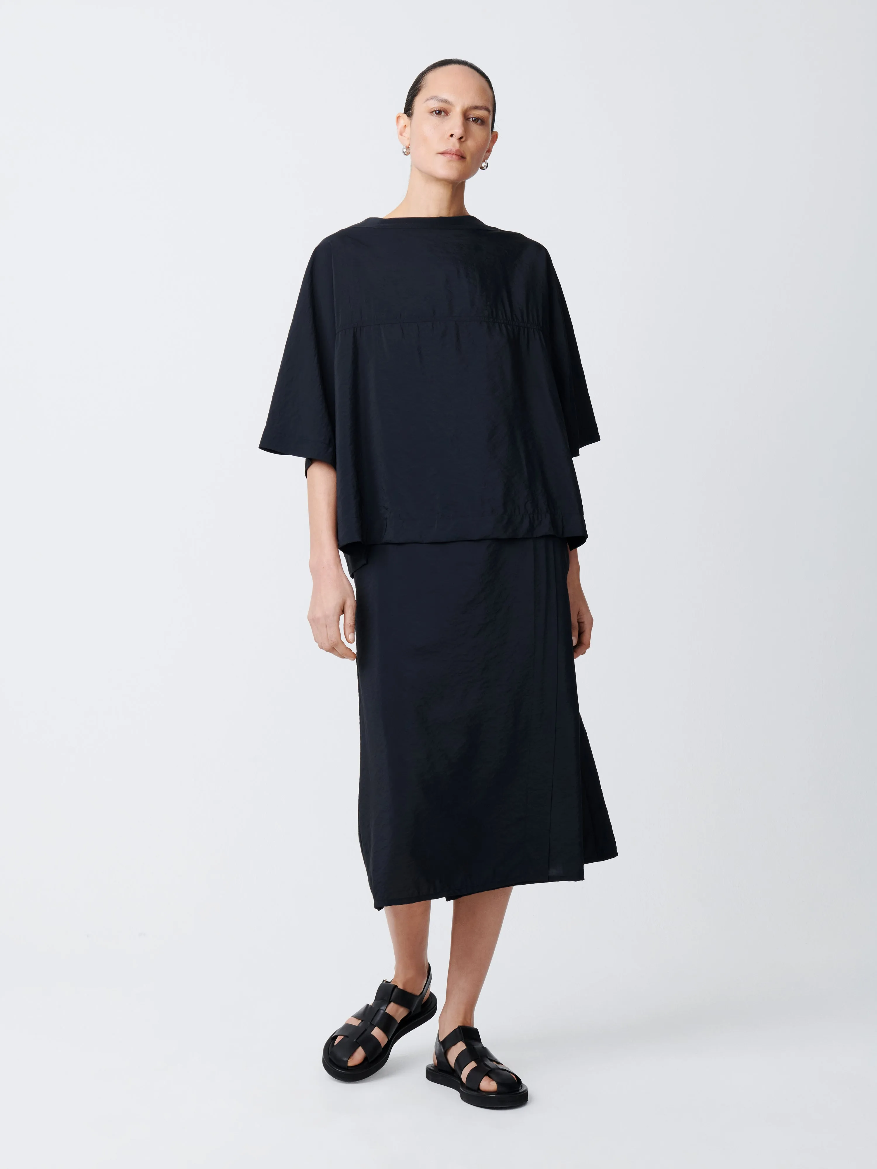 Foley Skirt in Darkest Navy