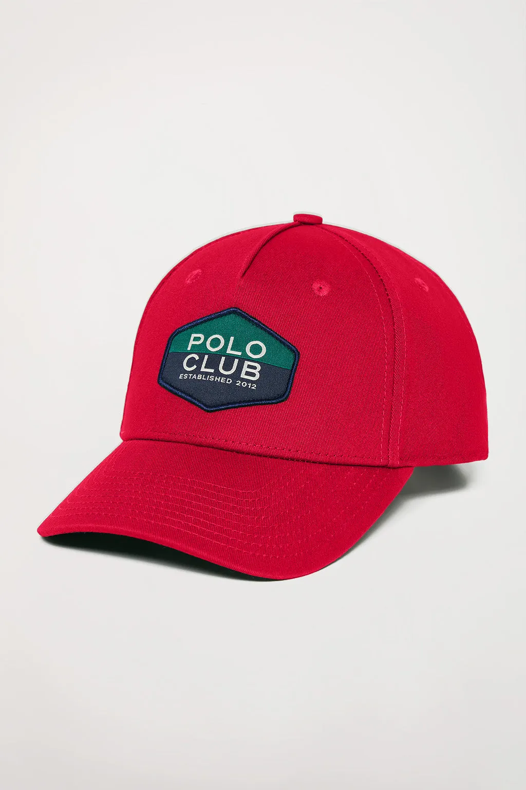 Gorra beisbolera roja con logo