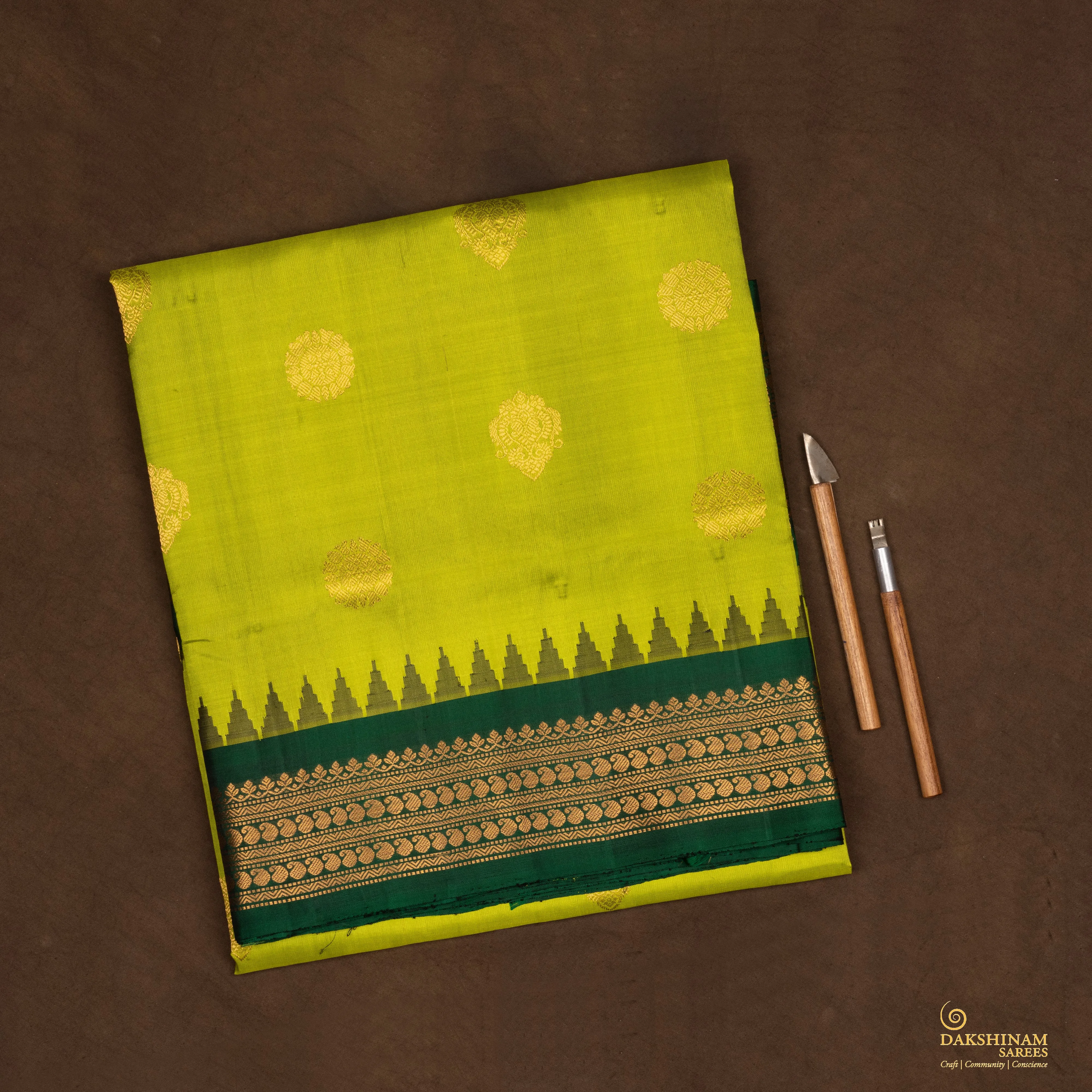 Handwoven Green Gadwal Silk Saree - 2033T010268DSC