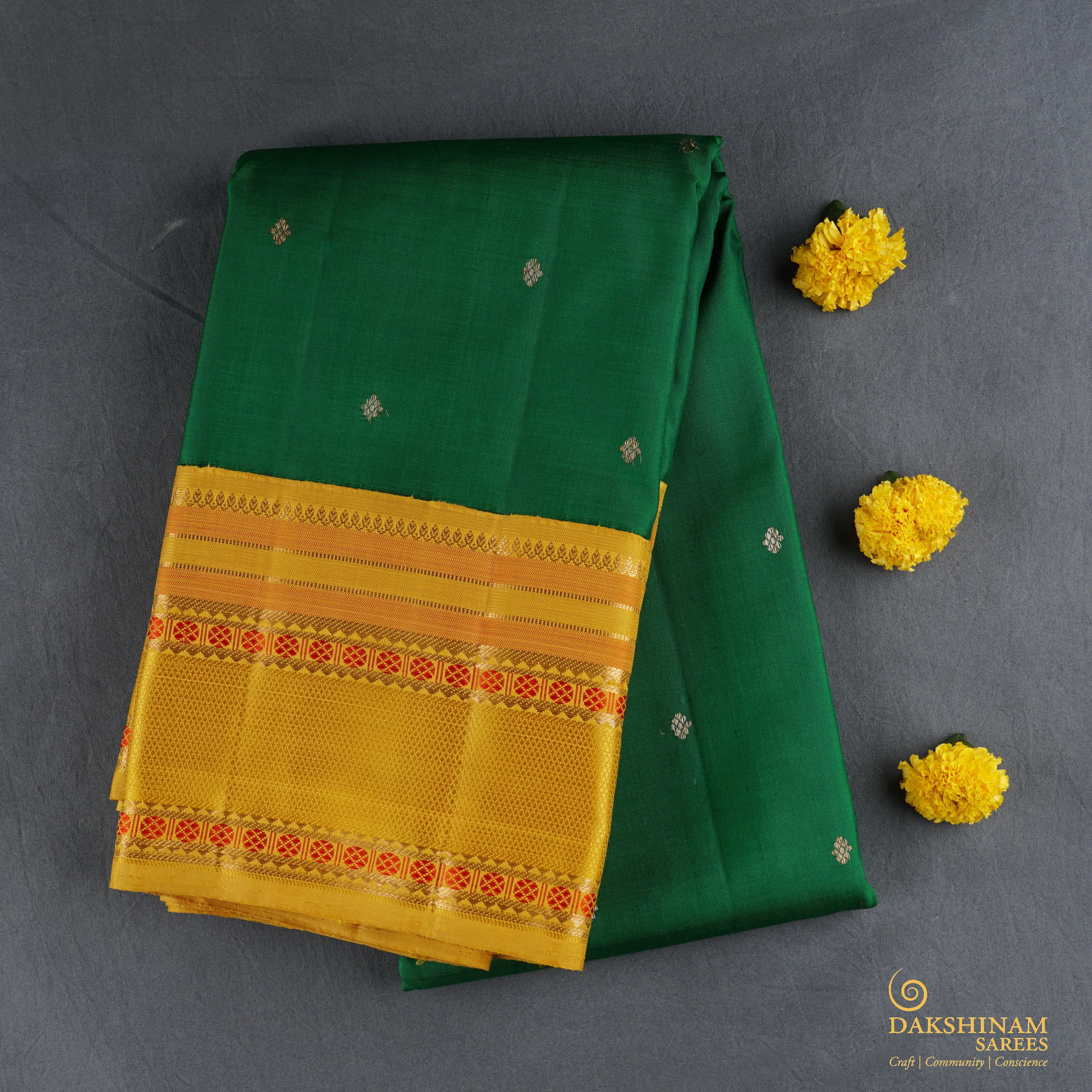 Handwoven Green with yellow Kanjivaram Silk Saree - 1864T005887DSC