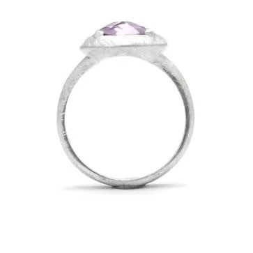 Ladies Amethyst Solitaire Ring