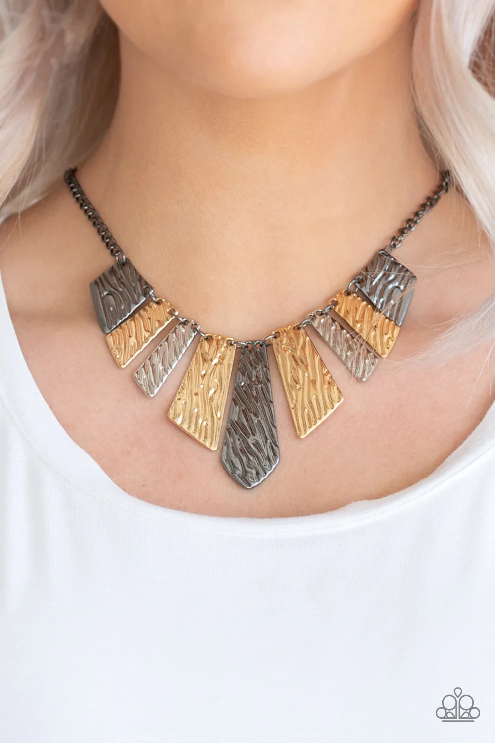 Paparazzi Texture Tigress Multi Necklace Set