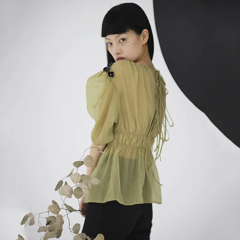 Yuriko O-Neck Pleated Sleeve Shirt